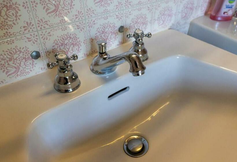 Номер Стандарт, B&b El Tyu
