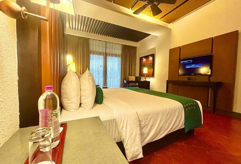 Стандартный Номер Кровать Кинг, Plumeria Lake Resort & Spa, By Zaahrah Hotels And Resorts