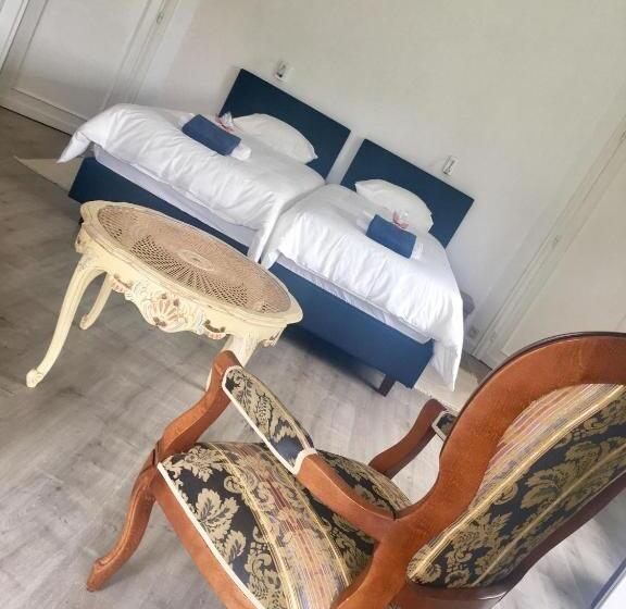 Номер Deluxe с Балконом, Maison Blanche