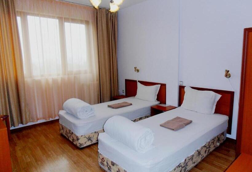 Апартаменты 1 Спальня с Балконом, Guest House Misha