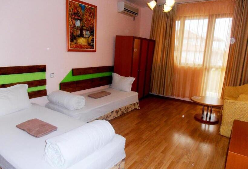 Апартаменты 1 Спальня с Балконом, Guest House Misha