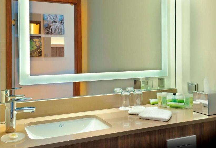 Номер Стандарт Внутренний, Courtyard By Marriott Gdynia Waterfront
