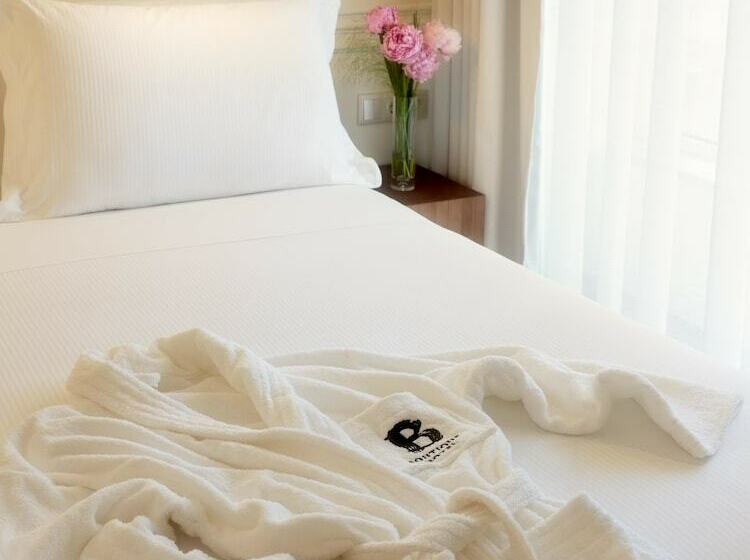 Quarto Superior, H10 Duque De Loule