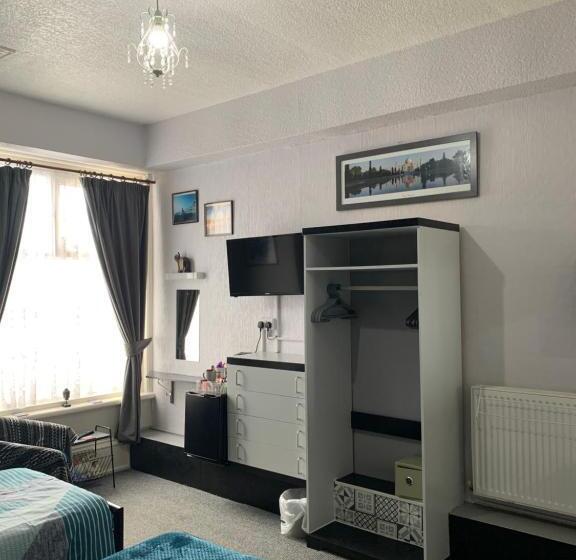 Quarto Economy, Hornby Villa B&b Couples & Families Only Central Location