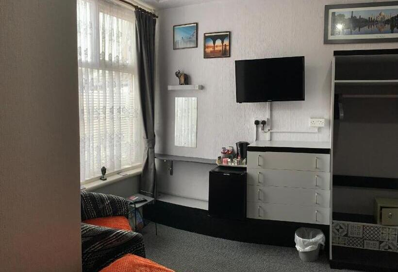 Familiekamer, Hornby Villa B&b Couples & Families Only Central Location