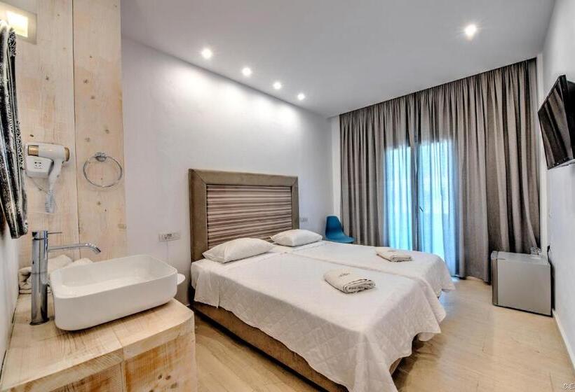 Номер Basic, Anamar Santorini