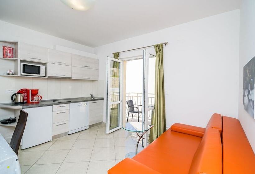 Apartamento 1 Quarto Vista Mar com Sacada, Villa Samba