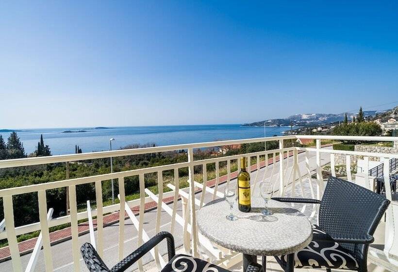 Apartamento 1 Quarto Vista Mar com Sacada, Villa Samba