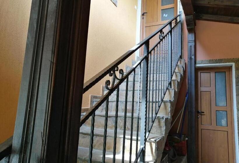 Дом 1 Спальня, къща цвети 1 трявна