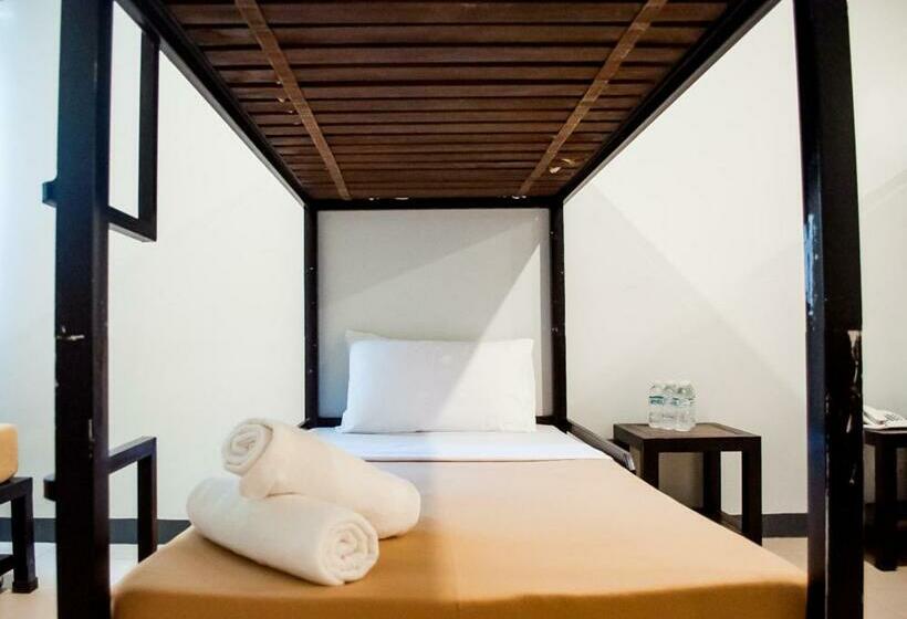 클래식 4인 룸, Seasons Hotel Sablayan