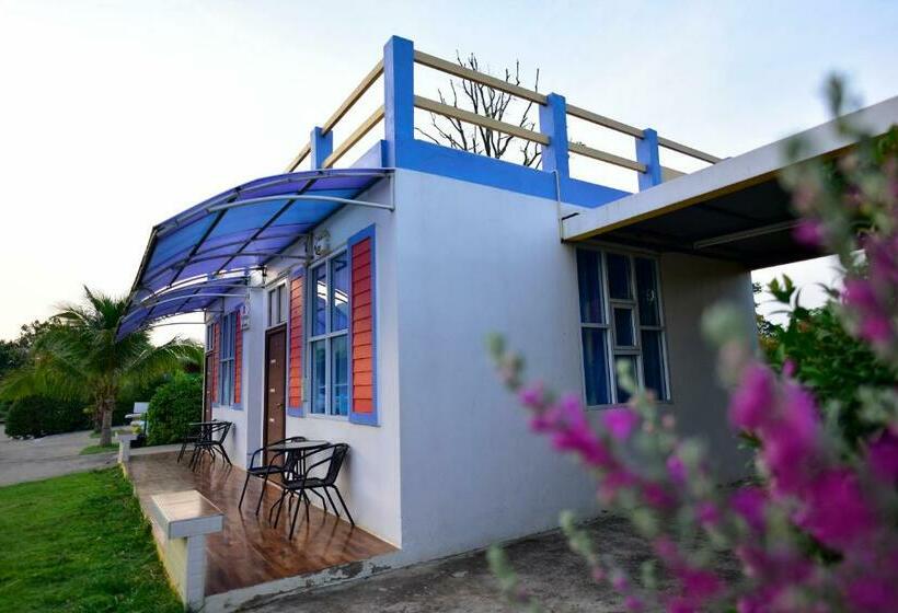 스탠다드 룸 킹사이즈 침대, Chomduen Phu Kao Resort