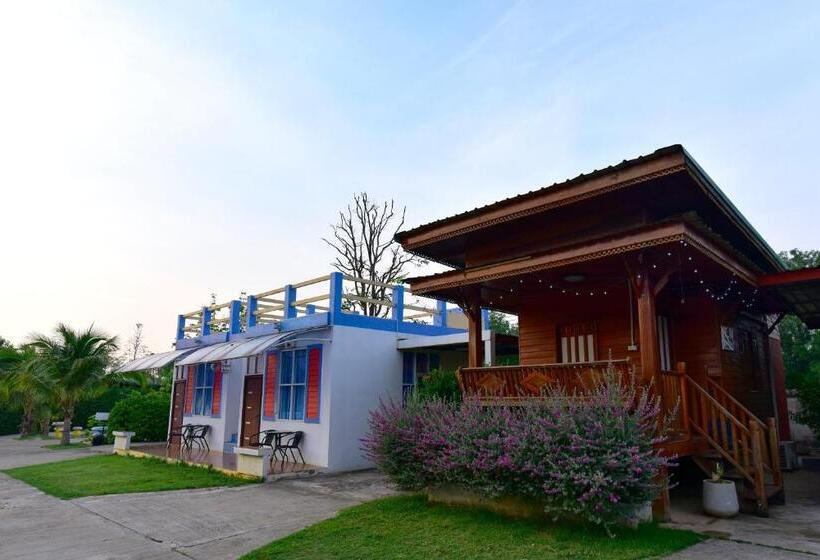 발코니 디럭스 룸, Chomduen Phu Kao Resort