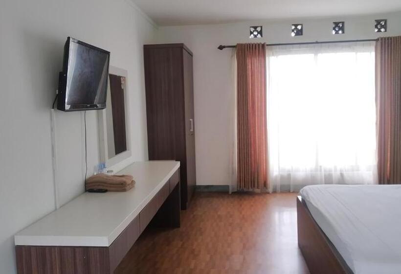 Номер Deluxe, Puncak Village Hotel & Kampung Main Anak