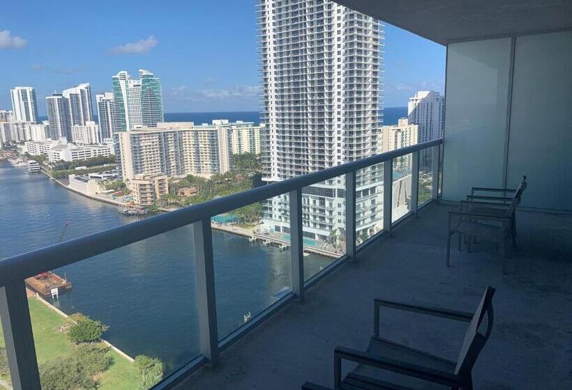 Люкс, Beachwalk Elite Hotels And Resorts