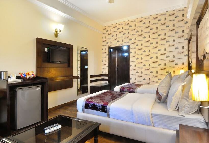 Superior Room, Solitaire Chandigarh