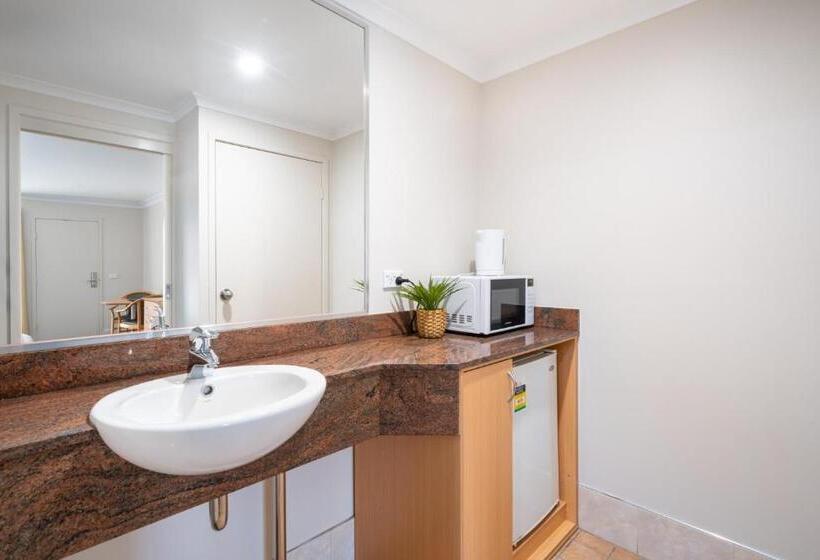 Семейный Номер, Heritage Inn Bathurst