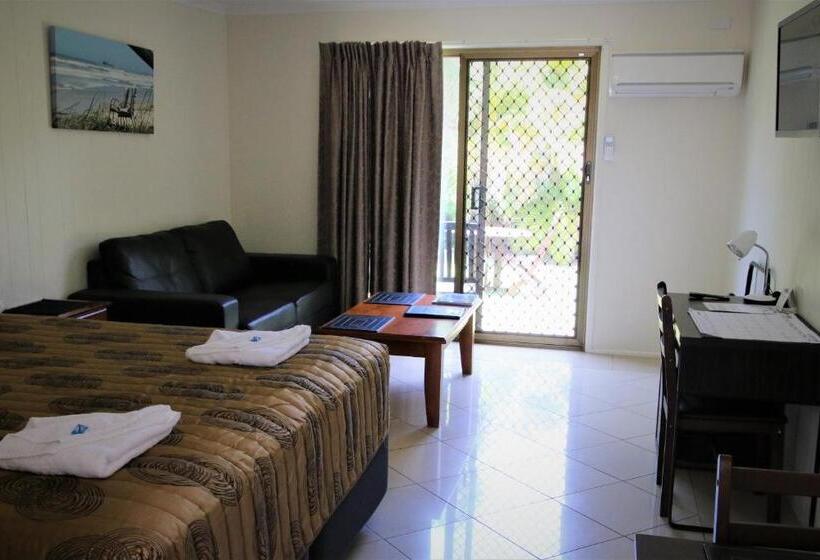 수피리어 스튜디오, Pacific Palms Motor Inn