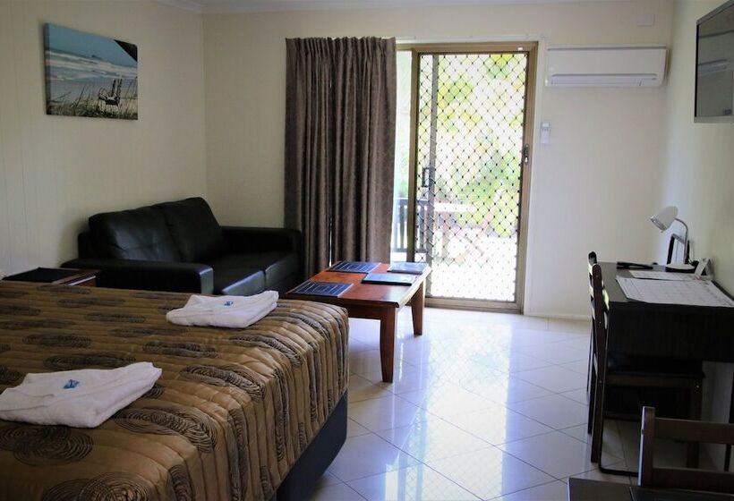 수피리어 스튜디오, Pacific Palms Motor Inn