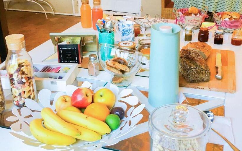 Трехместный Номер Комфорт, Domaine De Rochebelle