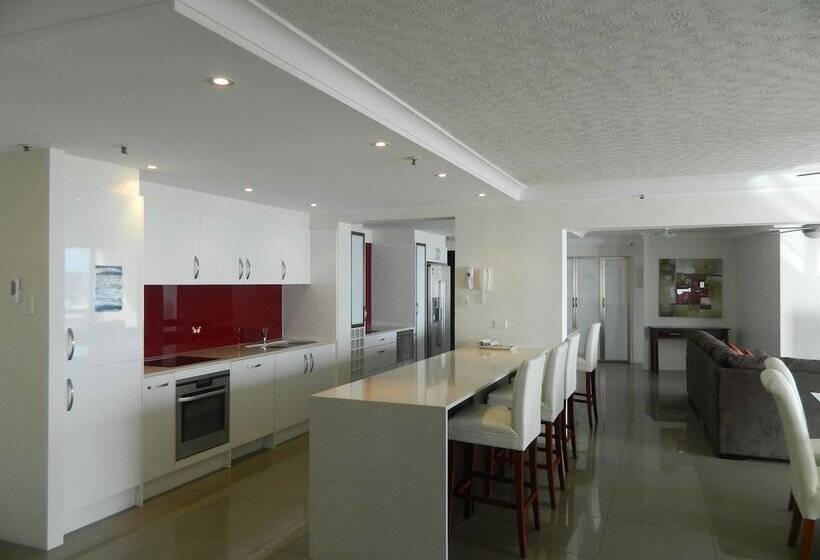 Апартаменты 4 Спальни, Royal Palm Resort On The Beach