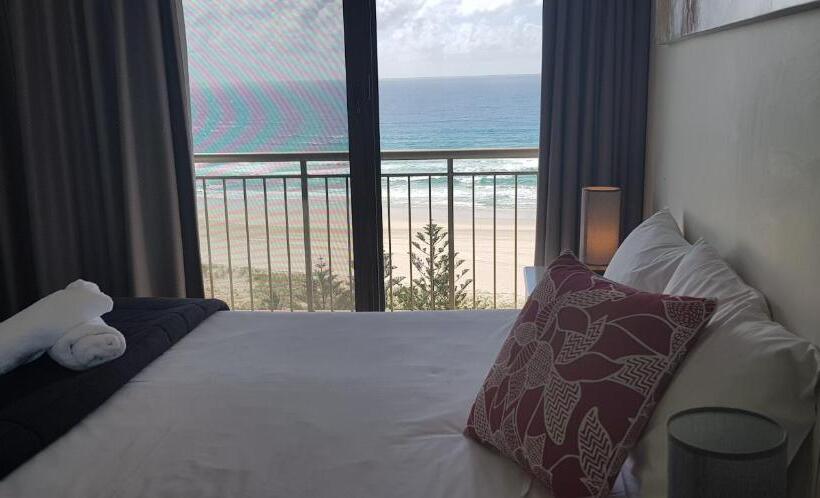 Апартаменты 4 Спальни, Royal Palm Resort On The Beach