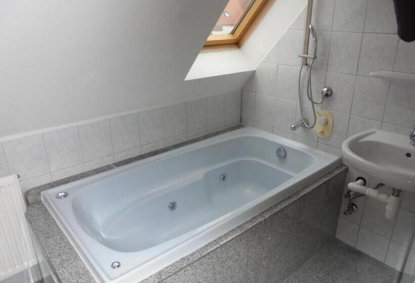 Люкс 3 Спальни, Apartmenthaus Am Schlosspark