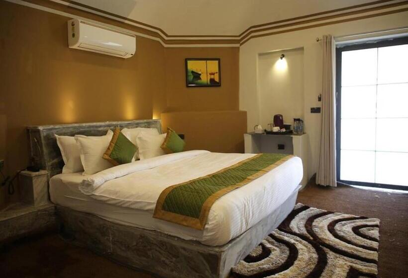 Номер Deluxe, Club 21 By Sariska Fun City, Alwar