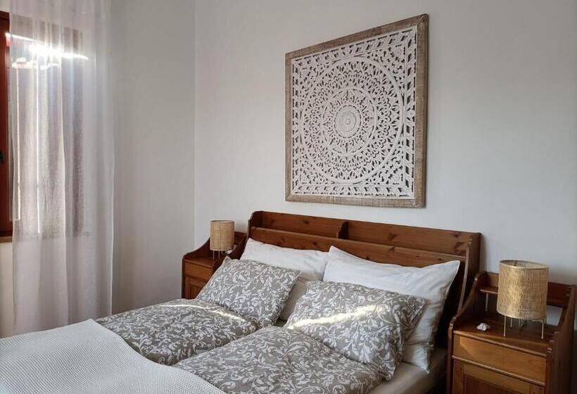 Standard room with outdoor bath, Casale Il Girasole