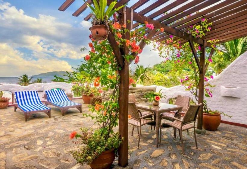 Номер Superior с Террасой, Atlantis Dive Resort Puerto Galera