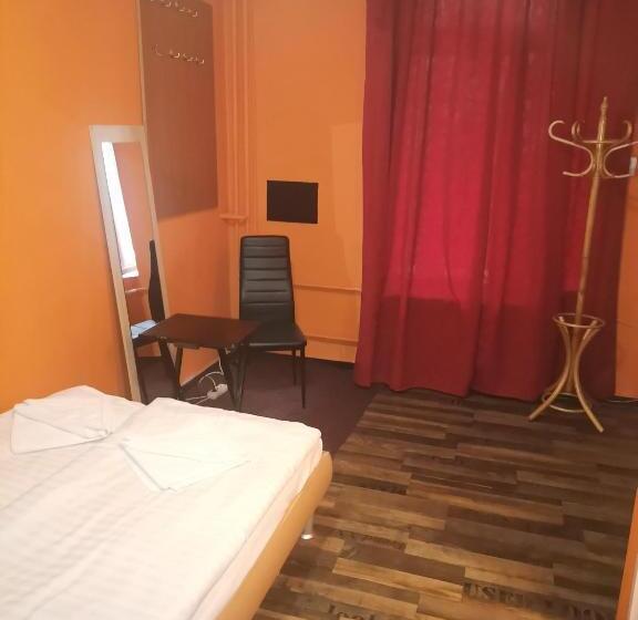 Camera Standard, Praha Club Bed & Breakfast