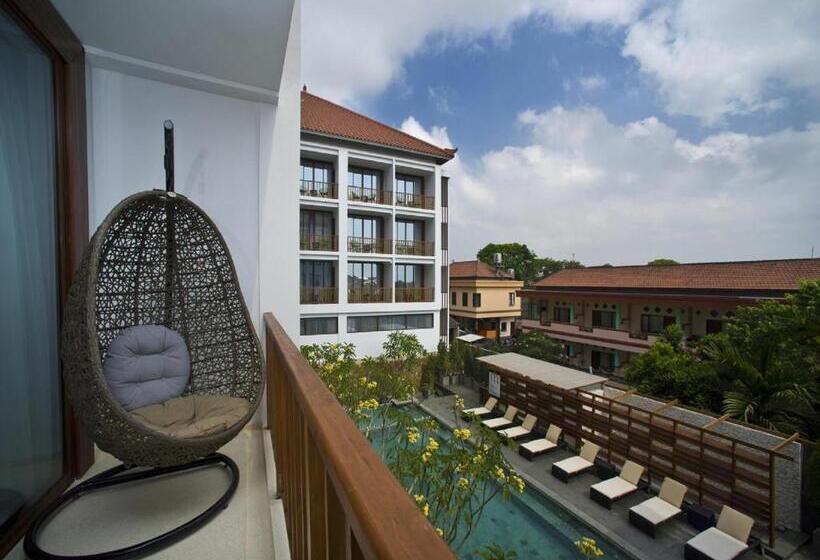 Полулюкс с Балконом, Grand Zuri Kuta Bali