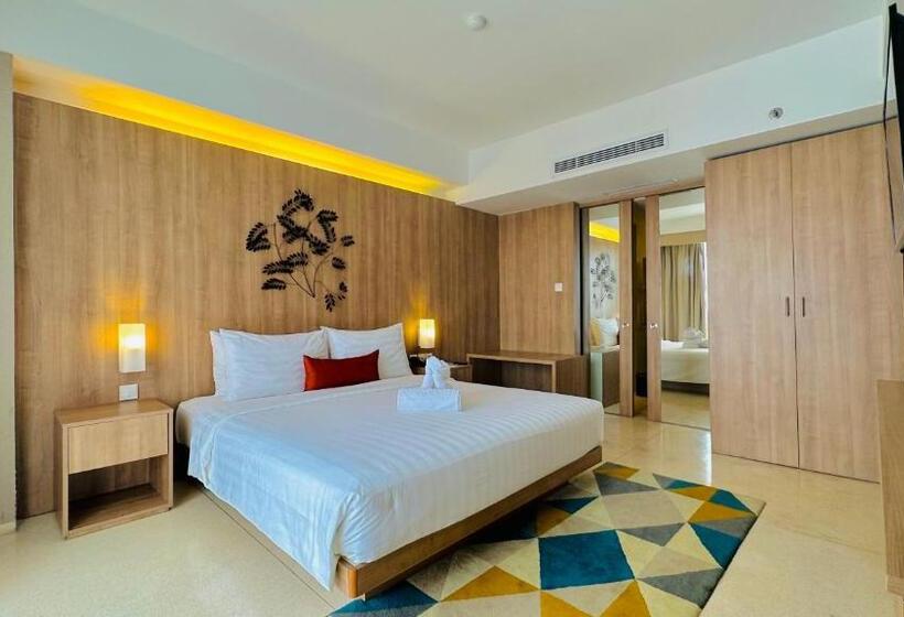 Полулюкс с Балконом, Grand Zuri Kuta Bali