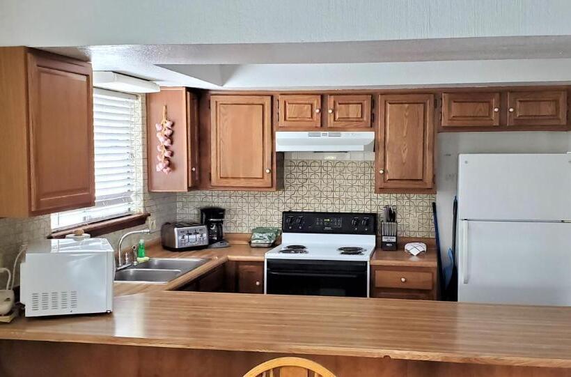 דירת חדר, High Sierra Condominiums