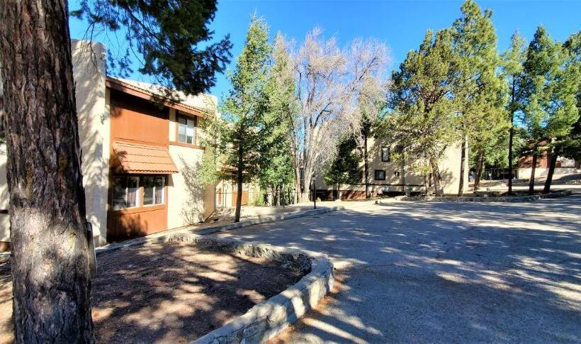 דירת שני חדרים, High Sierra Condominiums