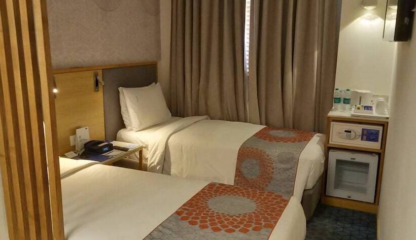 Standard Szoba, Holiday Inn Express Gurugram Sector 50, An Ihg