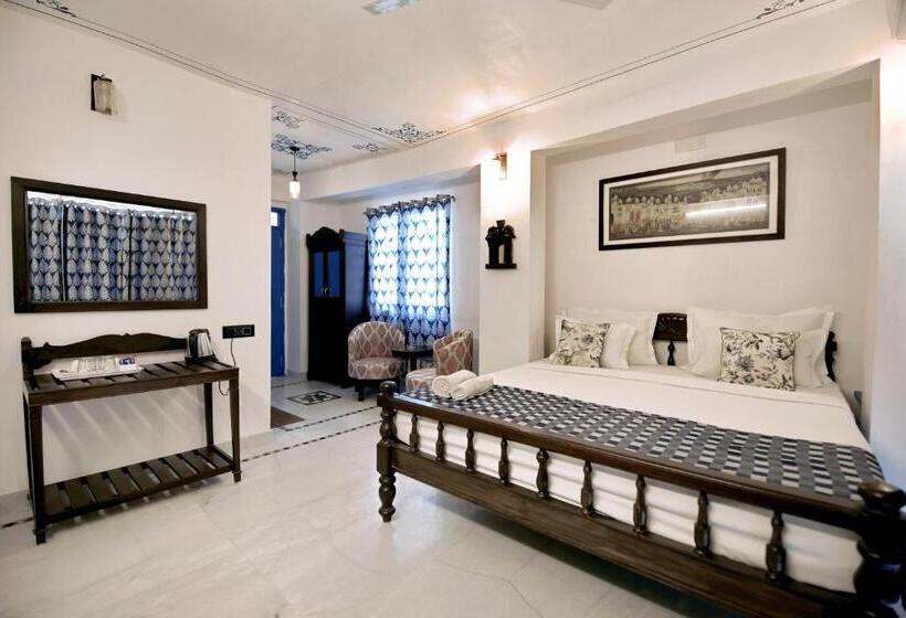 Quarto Premium Vista Lago, The Lake View Hotel  On Lake Pichola