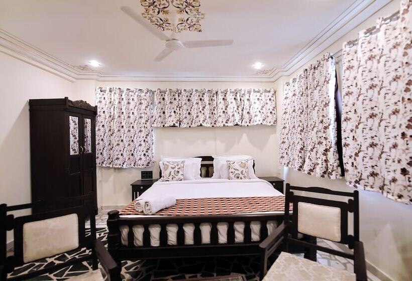 Quarto Superior com Vistas, The Lake View Hotel  On Lake Pichola