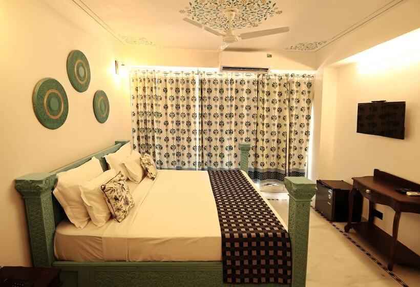 Quarto Premium Vista Lago, The Lake View Hotel  On Lake Pichola
