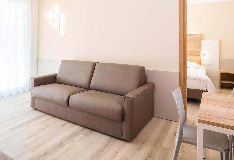 带1个卧室的高级公寓, Residence Parco Del Garda