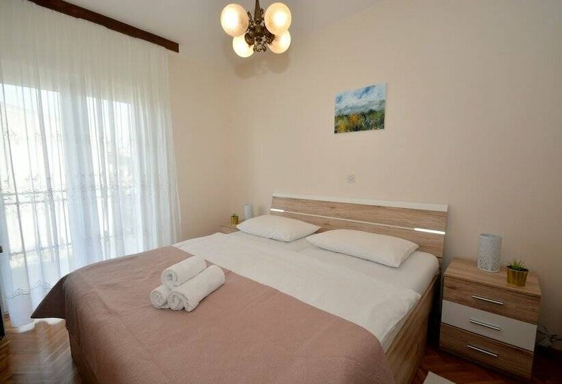 Классический Номер, Restaurant Pension Dioklecijan
