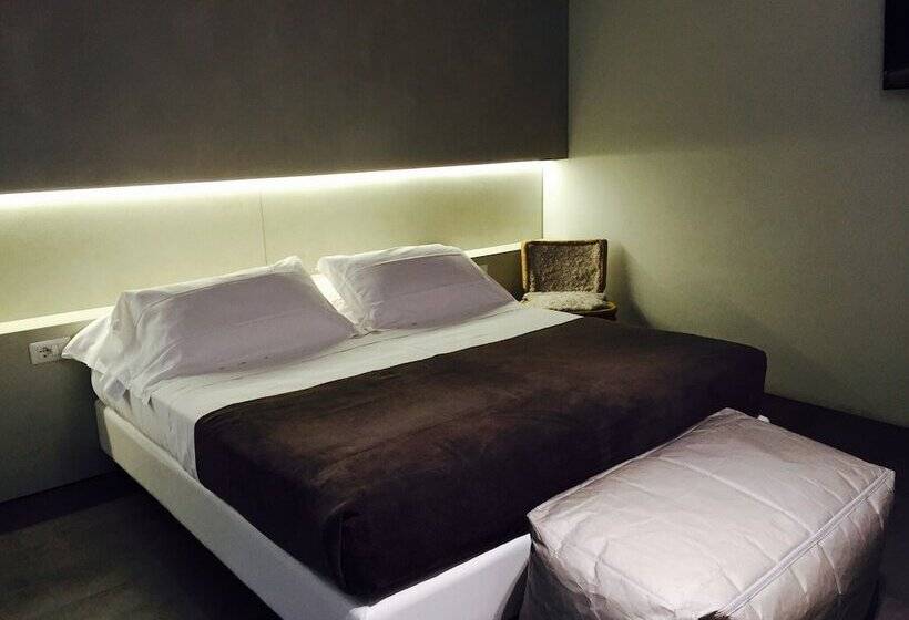 Quarto Triplo Estandar, Bell Suite