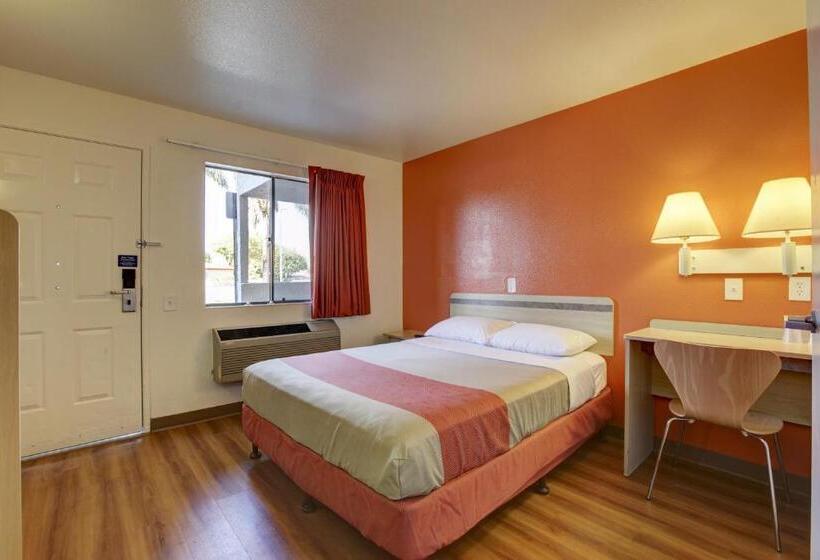 Номер Стандарт, Motel 6bellflower, Ca  Los Angeles