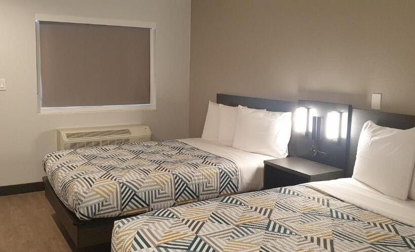 Четырехместный Номер Deluxe, Motel 6bellflower, Ca  Los Angeles