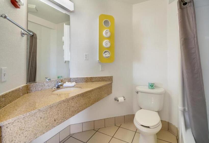 스탠다드 룸, Motel 6 Lemoore, Ca