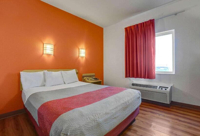 장애인을 위한 스탠다드 룸, Motel 6 Lemoore, Ca