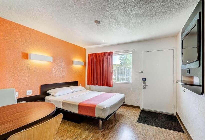 标准间, Park Inn By Radisson, Thornton