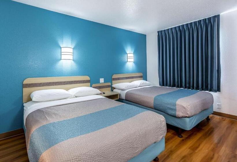 Pokój Czteroosobowy Standard, Motel 6caseyville, Il  Caseyville Il