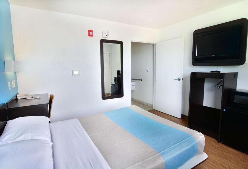 חדר סטנדרט מותאם לאדם עם מוגבלויות, Motel 6galveston, Tx