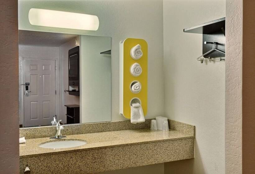 Номер Deluxe, Motel 6tewksbury, Ma  Boston
