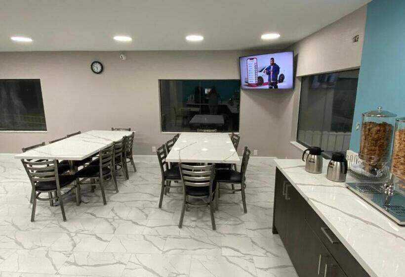 Номер Стандарт, Days Inn By Wyndham Waco University Area